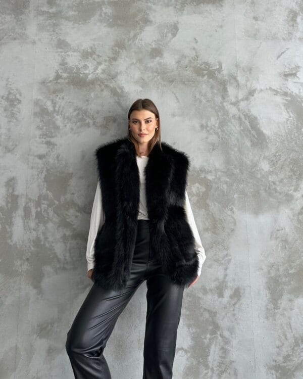 Sleeveless Black Fur Jacket - Image 3